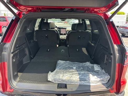 New 2026 GMC Acadia Denali Ultimate FWD image 11