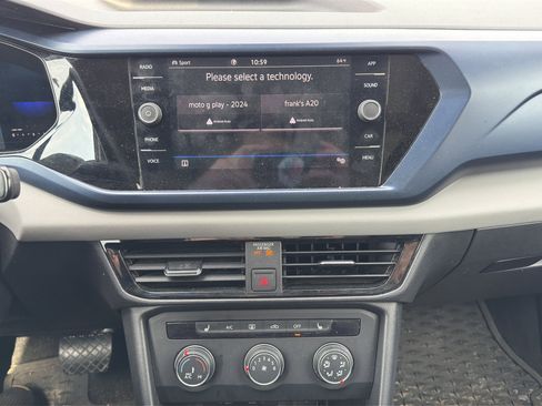 Used 2022 Volkswagen Taos SE image 12