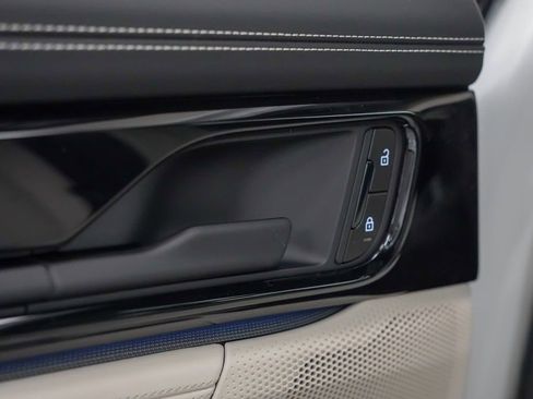 New 2026 Porsche Panamera 4 image 15