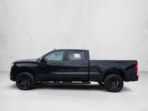 Used 2025 Chevrolet Silverado 1500 Custom Trail Boss w/ Turbomax Blackout Package AWD/4WD image 2