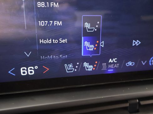 Used 2025 Chevrolet Silverado EV LT AWD/4WD image 8