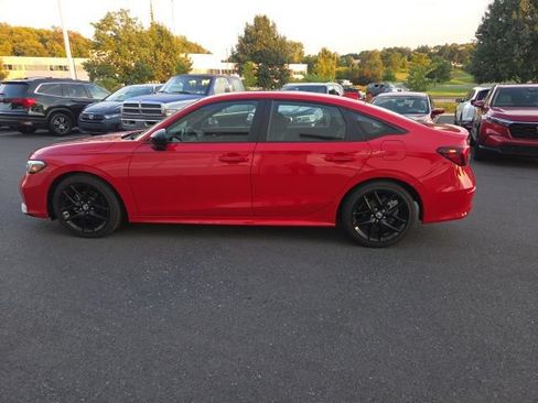 Used 2025 Honda Civic Sport image 2