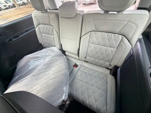 New 2027 Lincoln Navigator L Black Label AWD/4WD image 22