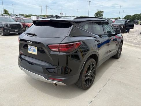 Used 2024 Chevrolet Blazer LT w/ Redline Edition FWD image 3