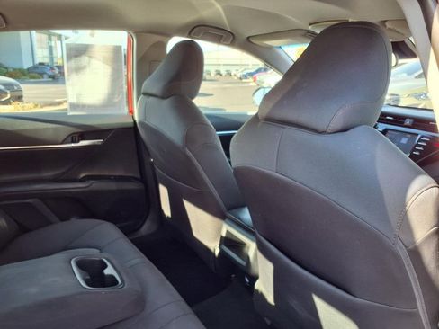 Used 2019 Toyota Camry LE image 21