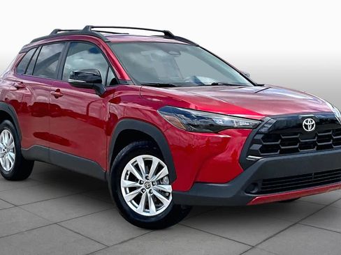 Certified 2026 Toyota Corolla Cross LE FWD image 3