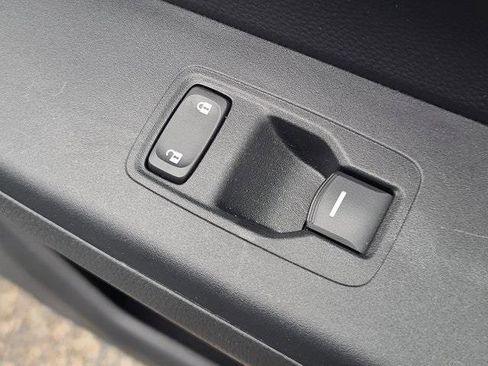 Used 2025 Honda CR-V LX image 21