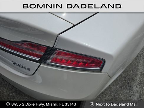 Used 2017 Lincoln MKZ Premiere image 7