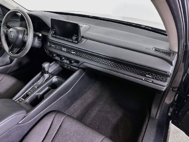 Certified 2025 Honda Accord SE image 31