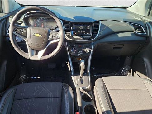 Used 2022 Chevrolet Trax LT w/ Sport Edition AWD/4WD image 16