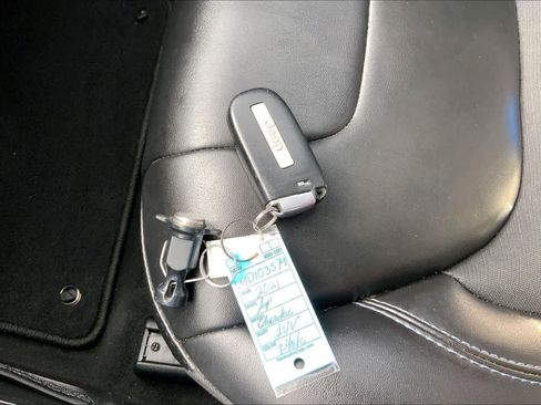 Used 2021 Jeep Cherokee Latitude Plus image 14