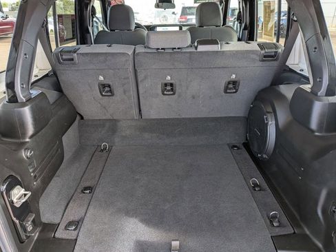 Used 2024 Jeep Wrangler Willys image 19