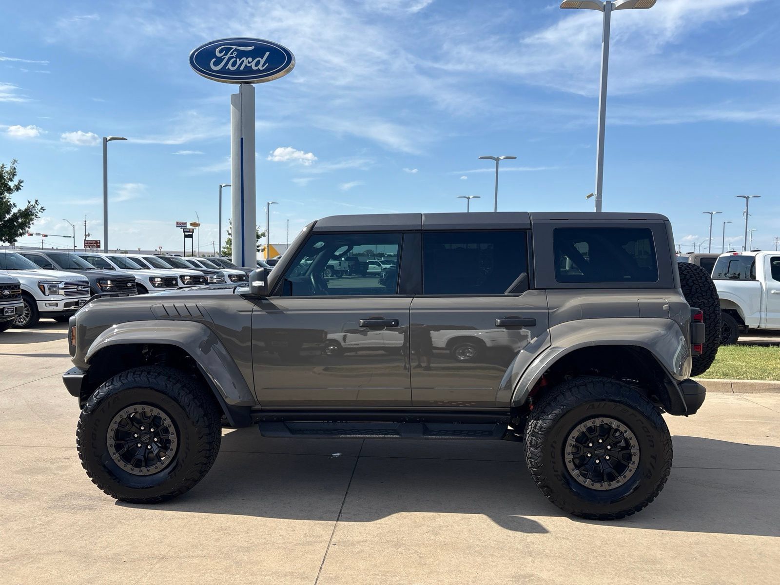 New 2026 Ford Bronco Raptor w/ Interior Carbon Fiber Pack AWD/4WD image 2
