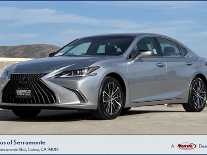 Used 2025 Lexus ES 300h w/ Premium Package