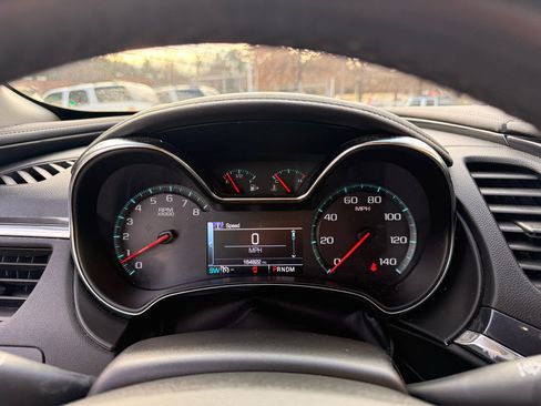 Used 2017 Chevrolet Impala LT image 11