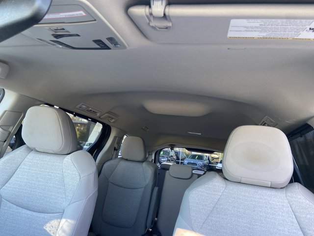 Used 2023 Toyota Sienna LE FWD image 36