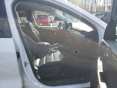 Certified 2022 Ford Escape SEL AWD/4WD image 9