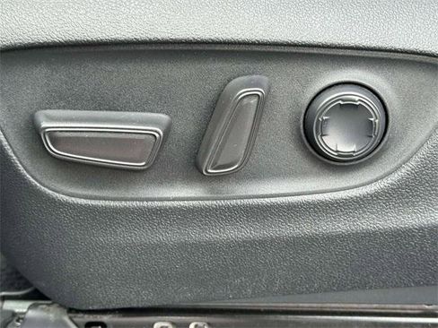 Certified 2023 Toyota Sienna Platinum image 17