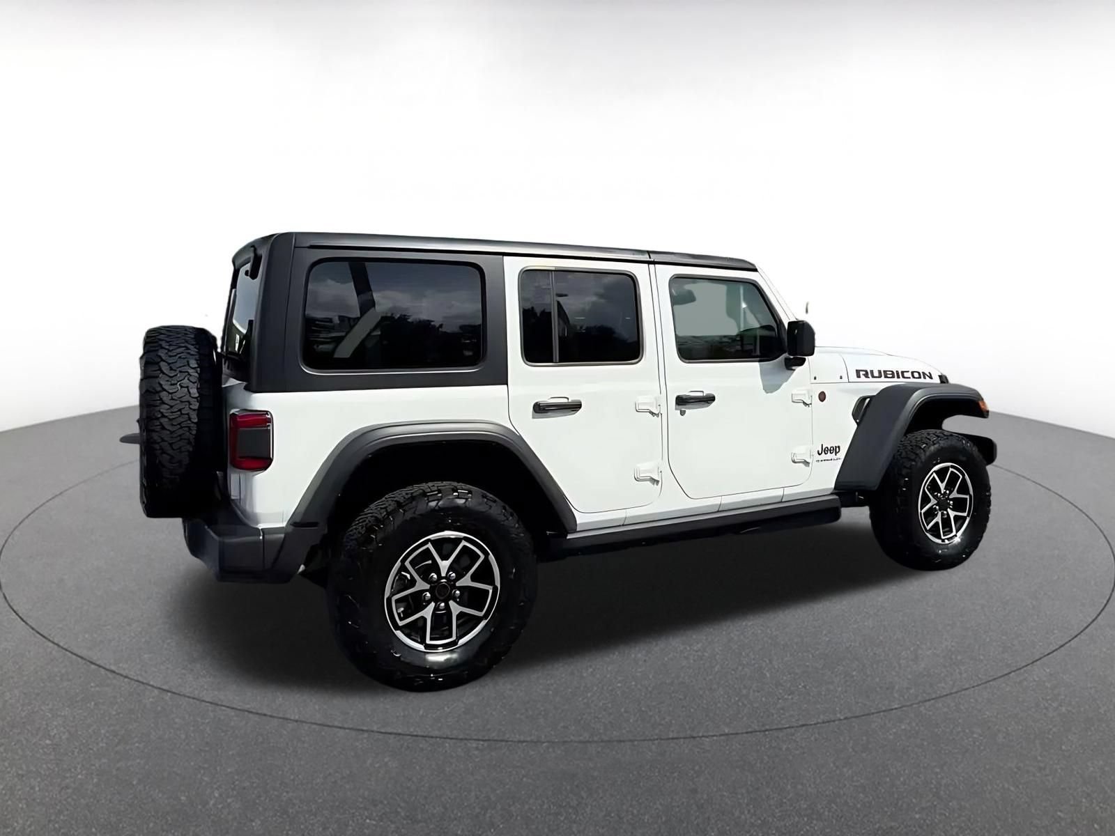 Used 2026 Jeep Wrangler Unlimited Rubicon AWD/4WD image 12