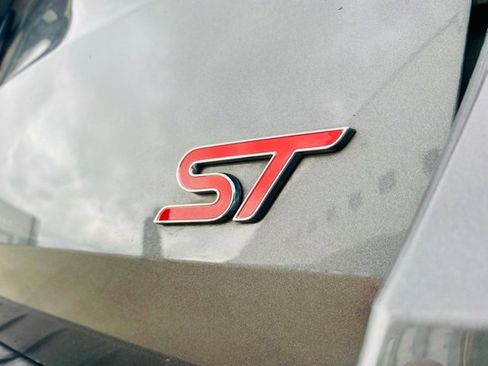 Used 2025 Ford Explorer ST image 9