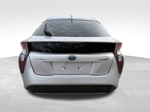 Used 2017 Toyota Prius One image 3