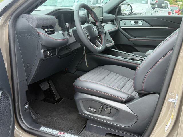 New 2027 Ford Explorer ST-Line w/ Premium Package RWD image 13