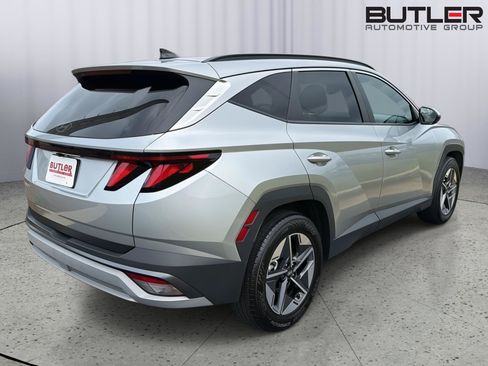 Used 2025 Hyundai Tucson SEL FWD image 6
