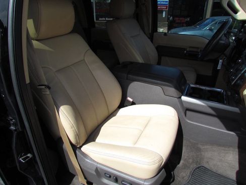 Used 2016 Ford F250 Lariat w/ Lariat Interior Package AWD/4WD image 17