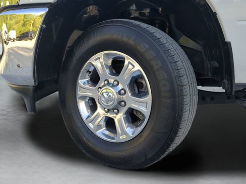 Used 2024 RAM 2500 Big Horn AWD/4WD image 70