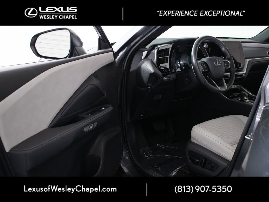 Used 2025 Lexus TX 350 AWD w/ Technology Package image 14