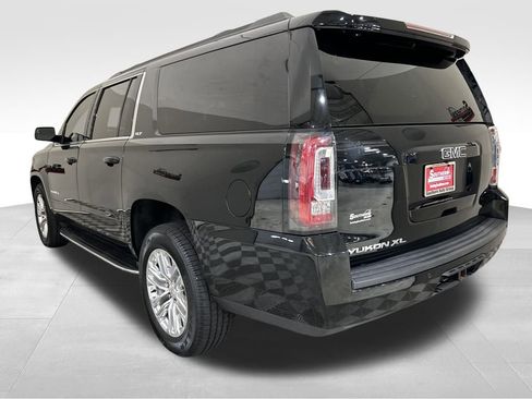 Used 2020 GMC Yukon XL SLT w/ Value Plus Edition image 3
