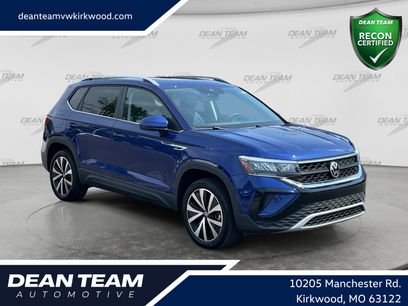 Used 2022 Volkswagen Taos SE w/ Panoramic Sunroof Package