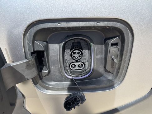 Used 2026 Chevrolet Silverado EV Trail Boss AWD/4WD image 19