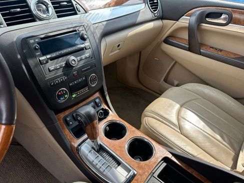 Used 2008 Buick Enclave CXL w/ Entertainment Package #2 FWD image 11