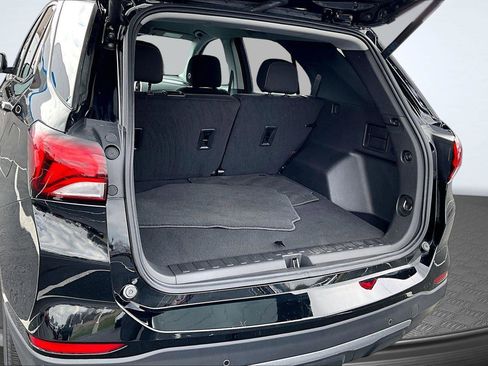 Used 2023 Chevrolet Equinox LT image 5