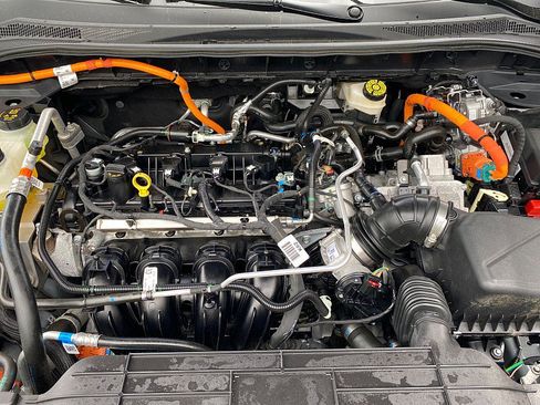 Certified 2025 Ford Escape Platinum AWD/4WD image 66