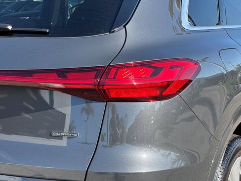 New 2025 Audi Q5 Prestige image 23