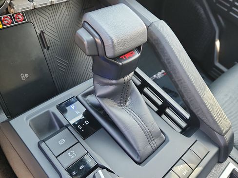 Used 2025 Toyota Tacoma TRD Off-Road w/ TRD Off Road Premium Package image 24