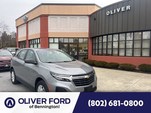 Used 2023 Chevrolet Equinox LS image 1