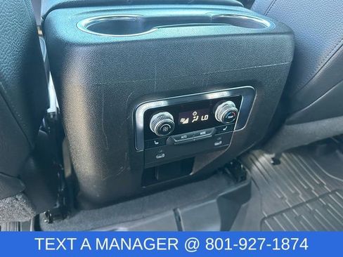 Used 2022 GMC Yukon Denali image 25