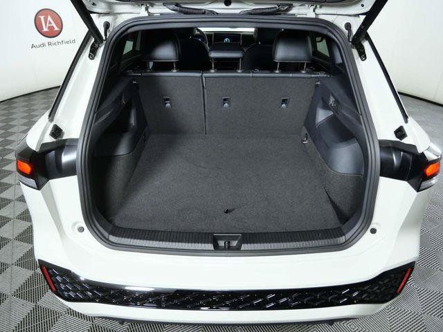 Used 2025 Volkswagen Tiguan SE R-Line AWD/4WD image 22