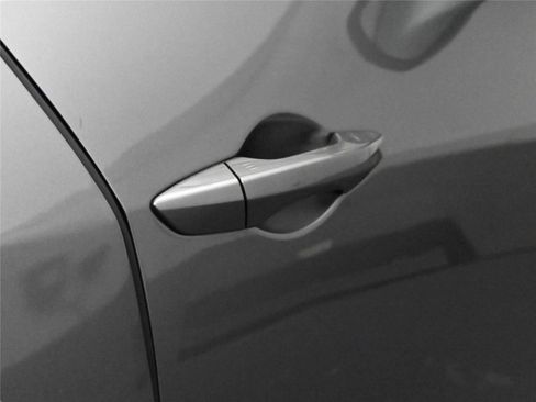 Used 2022 Acura RDX SH-AWD image 12