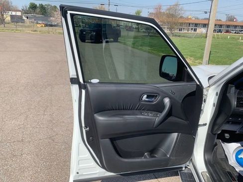 Used 2022 Nissan Armada SL w/ Midnight Edition Package image 10