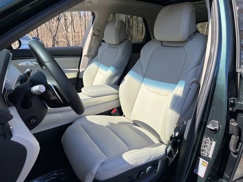 Used 2023 Genesis GV70 2.5T w/ Select Package image 17