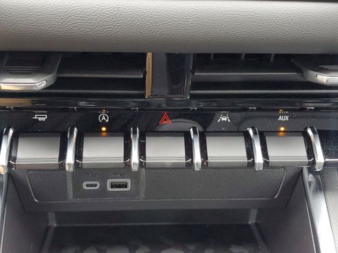 New 2025 GMC Canyon Elevation w/ Convenience Package image 29