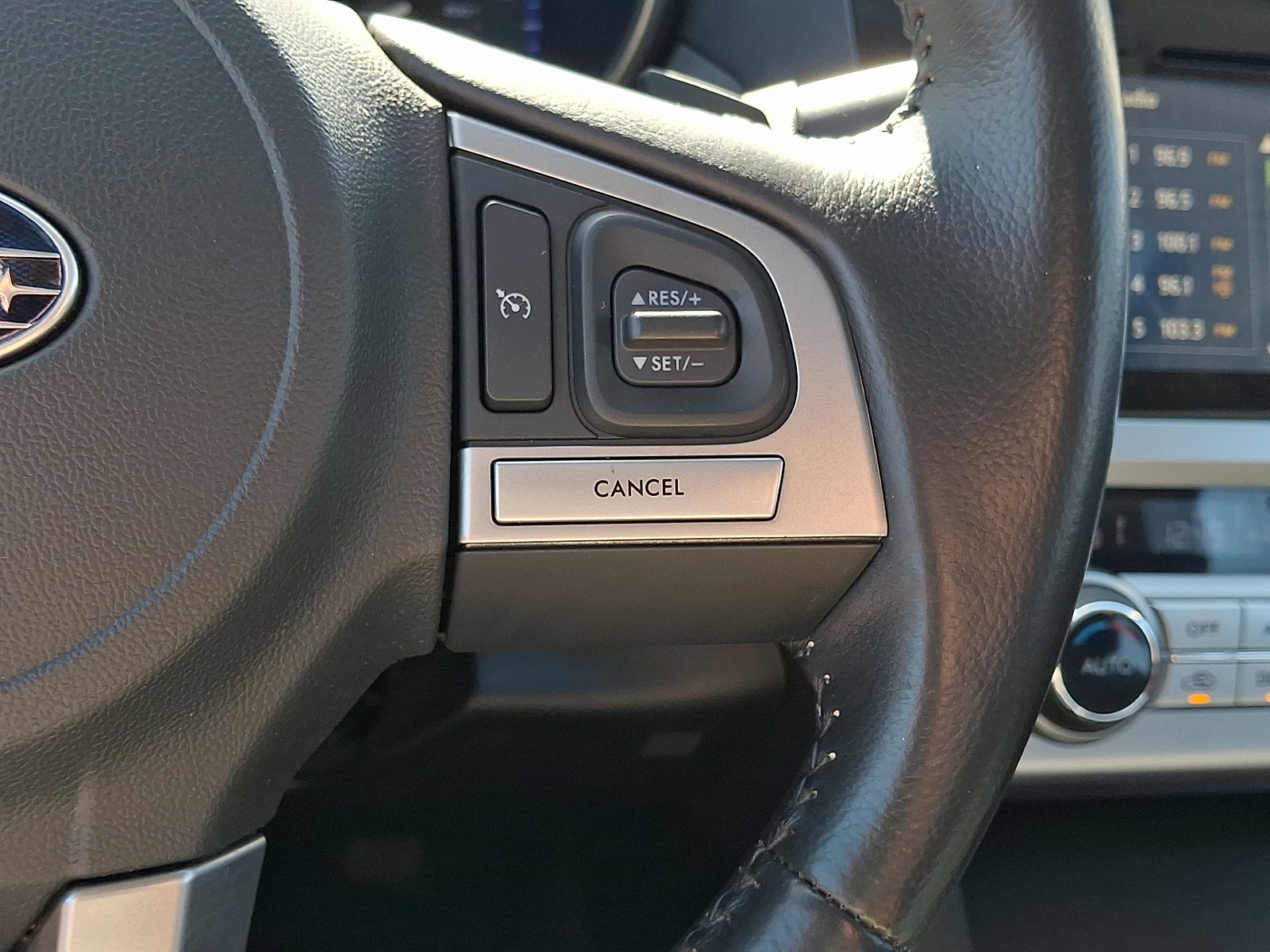 Used 2017 Subaru Legacy 2.5i Limited AWD/4WD image 24