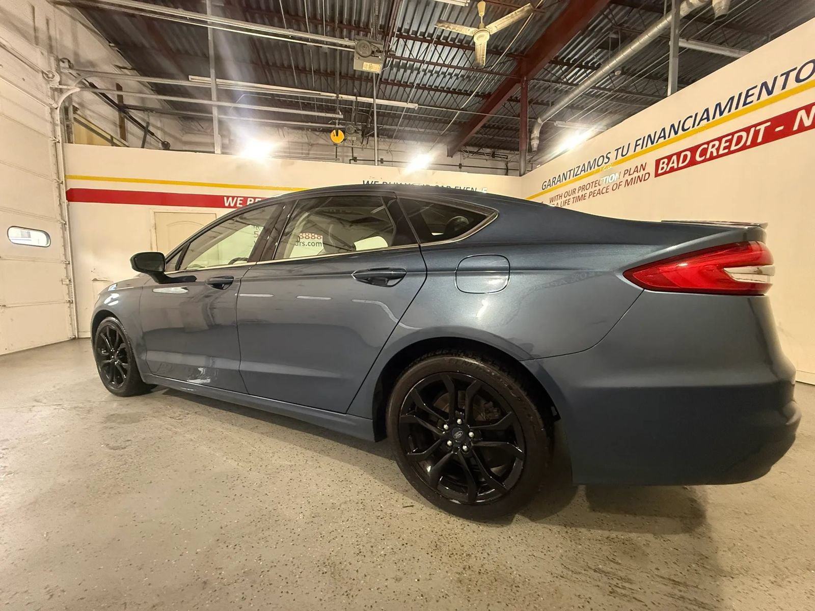 Used 2019 Ford Fusion SE w/ Equipment Group 151A FWD image 10
