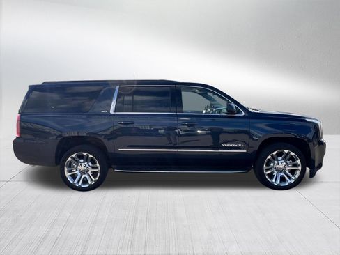 Used 2019 GMC Yukon XL SLT w/ Premium Edition AWD/4WD image 5