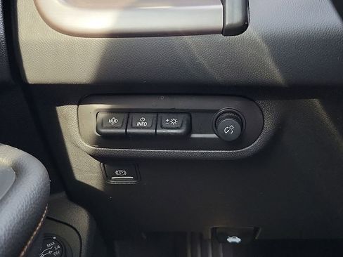 Used 2022 GMC Terrain AT4 w/ Infotainment Package II image 14