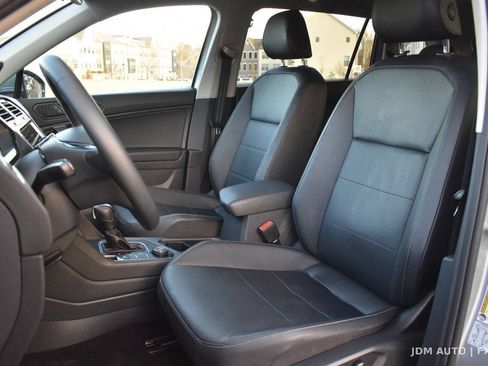 Used 2020 Volkswagen Tiguan SE w/ Panoramic Sunroof Package AWD/4WD image 12